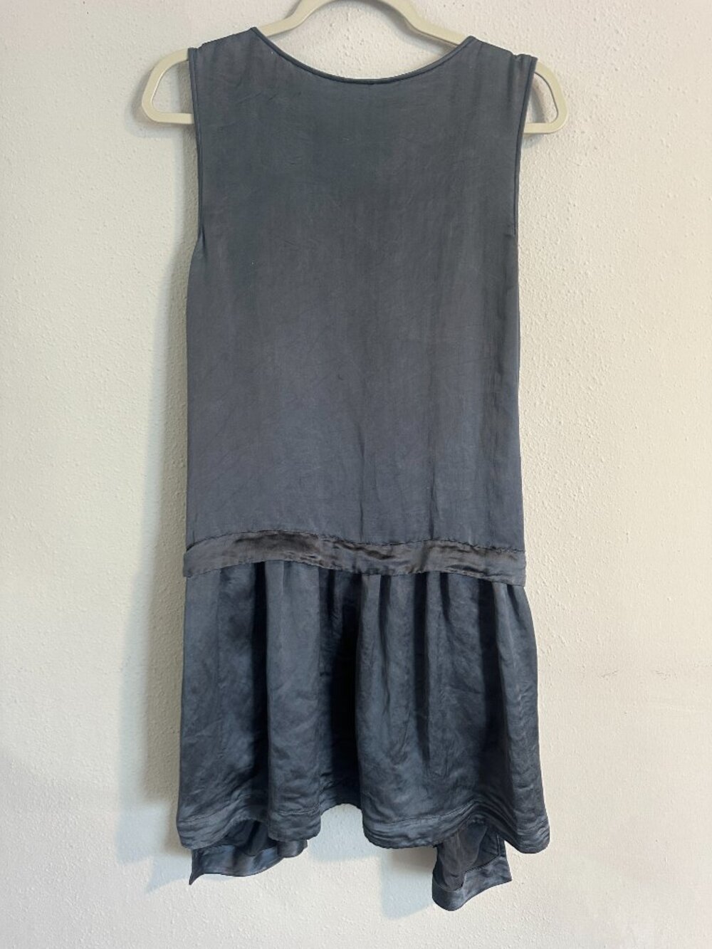 Theory Gray Sleeveless Ruffle Hem Dress Minimalist Shift Mini Size 2 XS - Picture 4 of 8